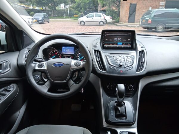 FORD ESCAPE - Image 10