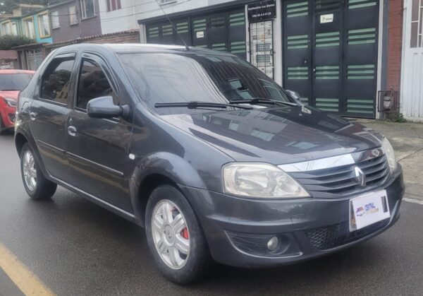 RENAULT LOGAN - Image 10