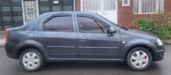 RENAULT LOGAN - Image 9