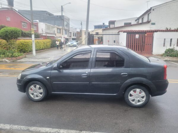 RENAULT LOGAN - Image 8