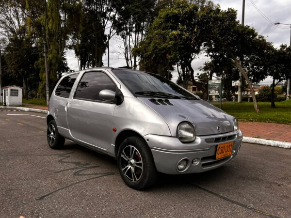 RENAULT TWINGO