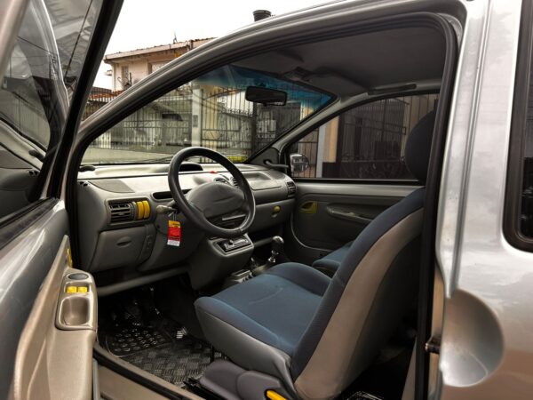 RENAULT TWINGO - Image 11